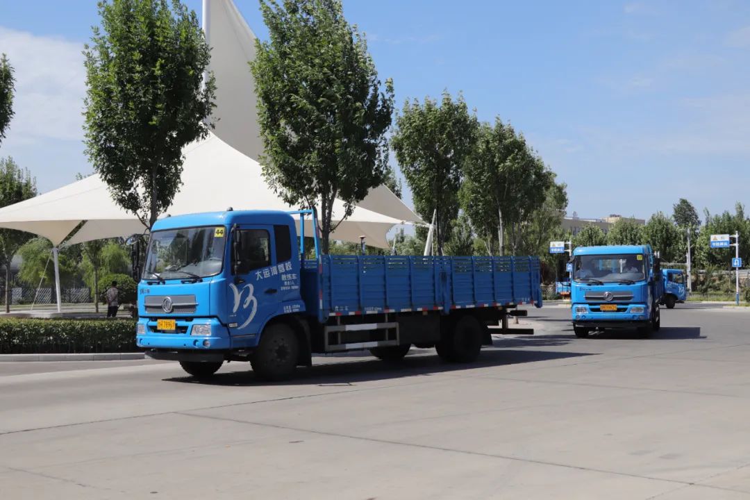 【濟(jì)寧大運(yùn)河駕?！克W(xué)時(shí)≠拿證慢，學(xué)大車45天拿駕照！(圖2)