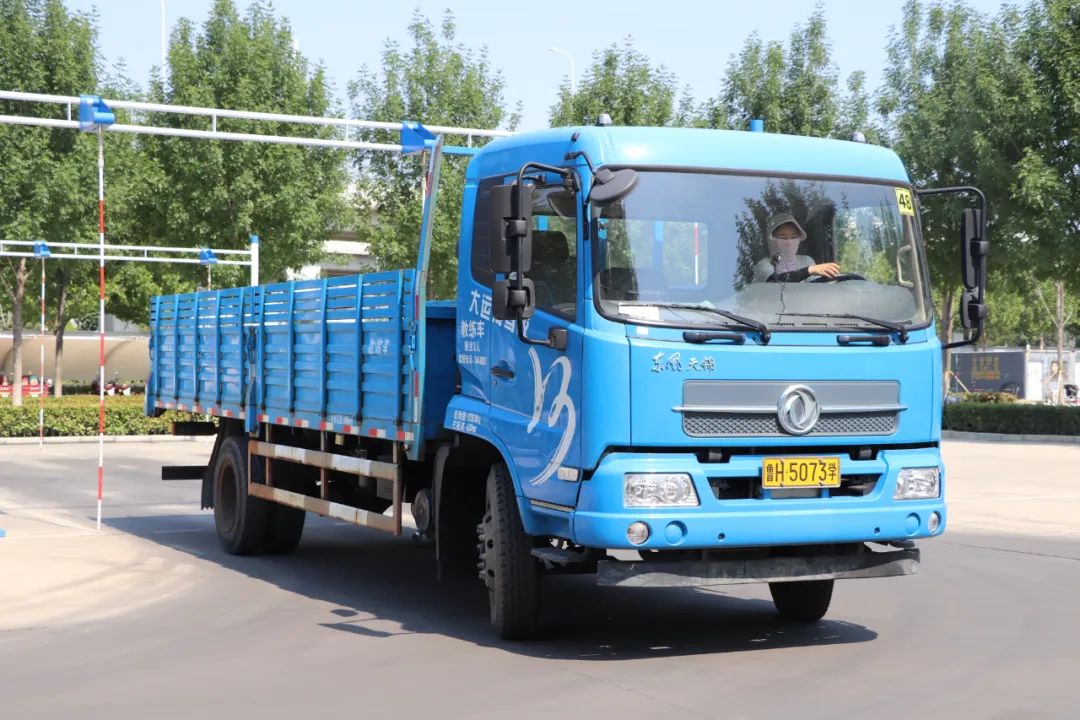 【濟(jì)寧大運(yùn)河駕校】小車價學(xué)大車，45天快速拿駕照！(圖4)