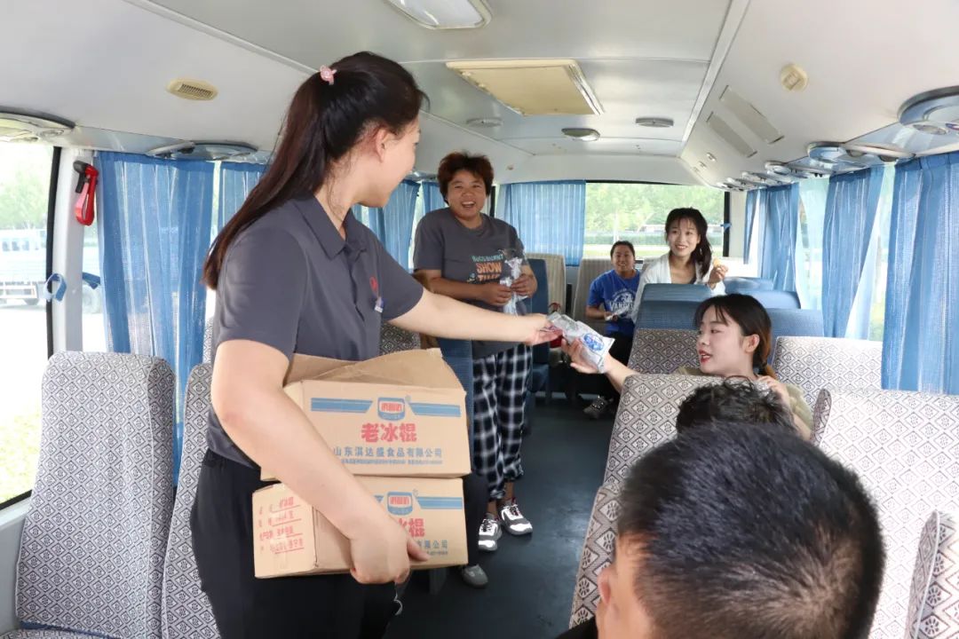 【濟寧大運河駕?！垦籽紫娜账颓鍥觯眯姆?wù)沁人心！(圖4)