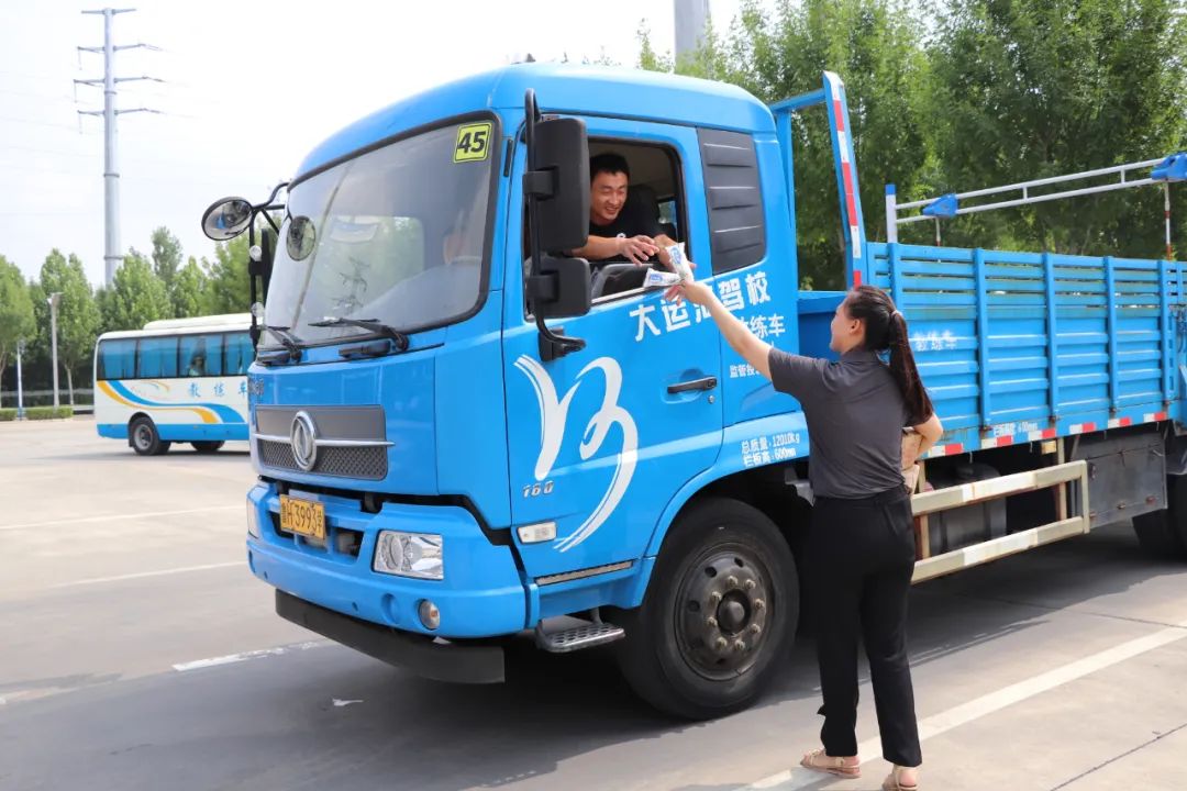 【濟寧大運河駕校】炎炎夏日送清涼，用心服務(wù)沁人心！(圖5)
