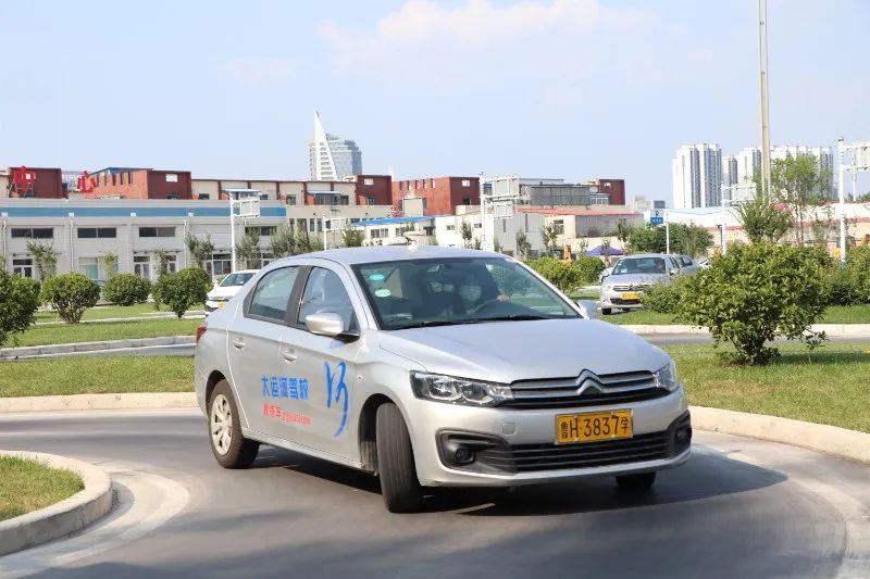 【濟(jì)寧大運(yùn)河駕?！块_學(xué)季·再啟程丨秋季學(xué)車正當(dāng)時(圖3)
