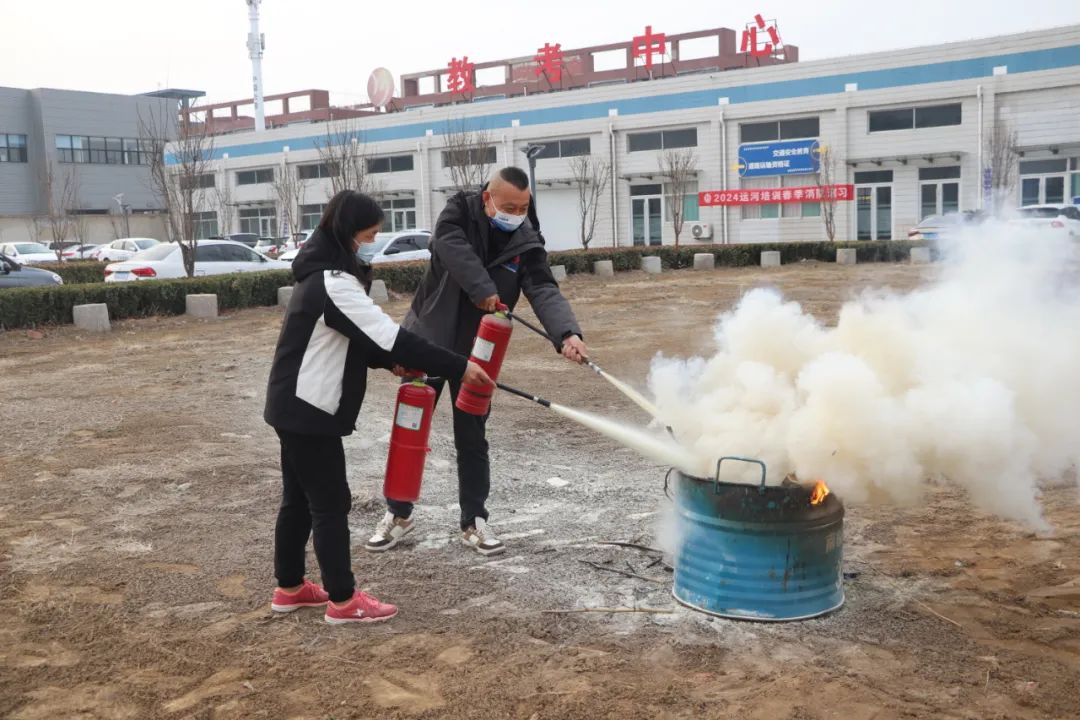 【濟(jì)寧大運(yùn)河駕校】2024春季消防安全演練活動(dòng)順利開(kāi)展！(圖4)