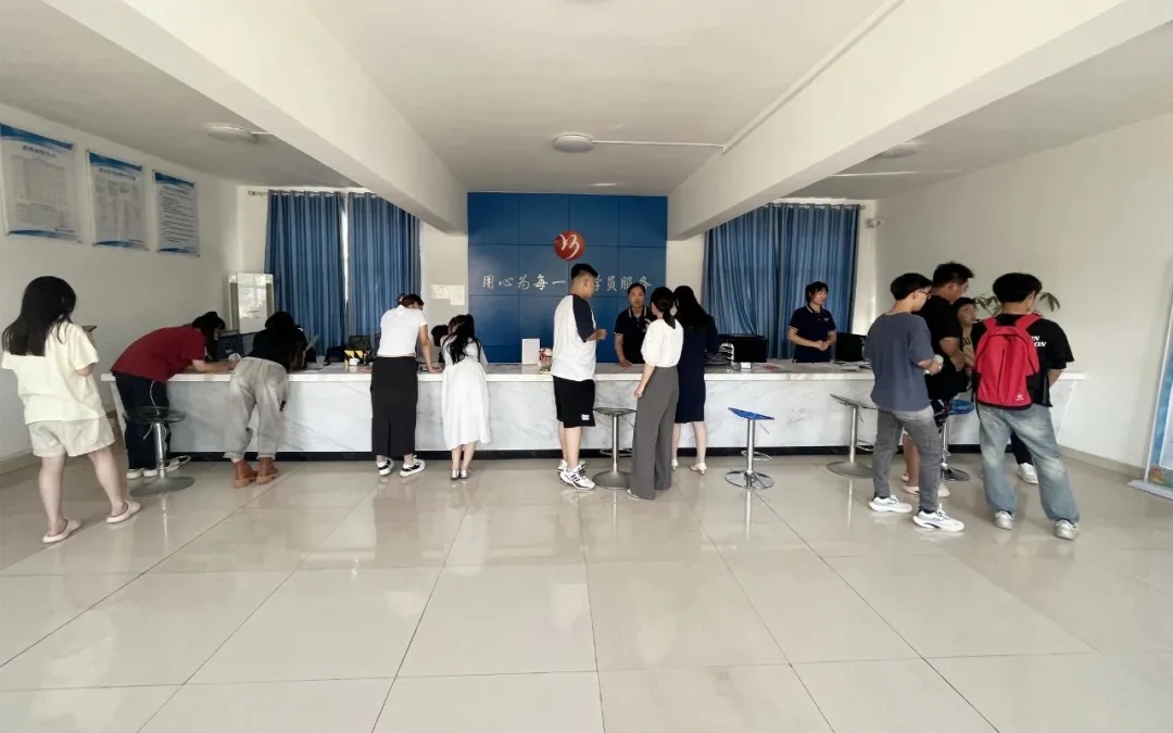 【濟(jì)寧大運(yùn)河駕校】高考之后——“同學(xué)們”都迫不及待來學(xué)車！(圖1)