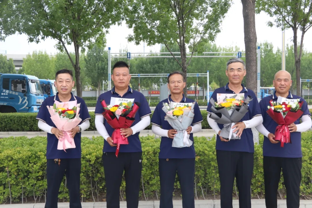 鮮花獻禮！祝所有的老師、教練們節(jié)日快樂！(圖3)
