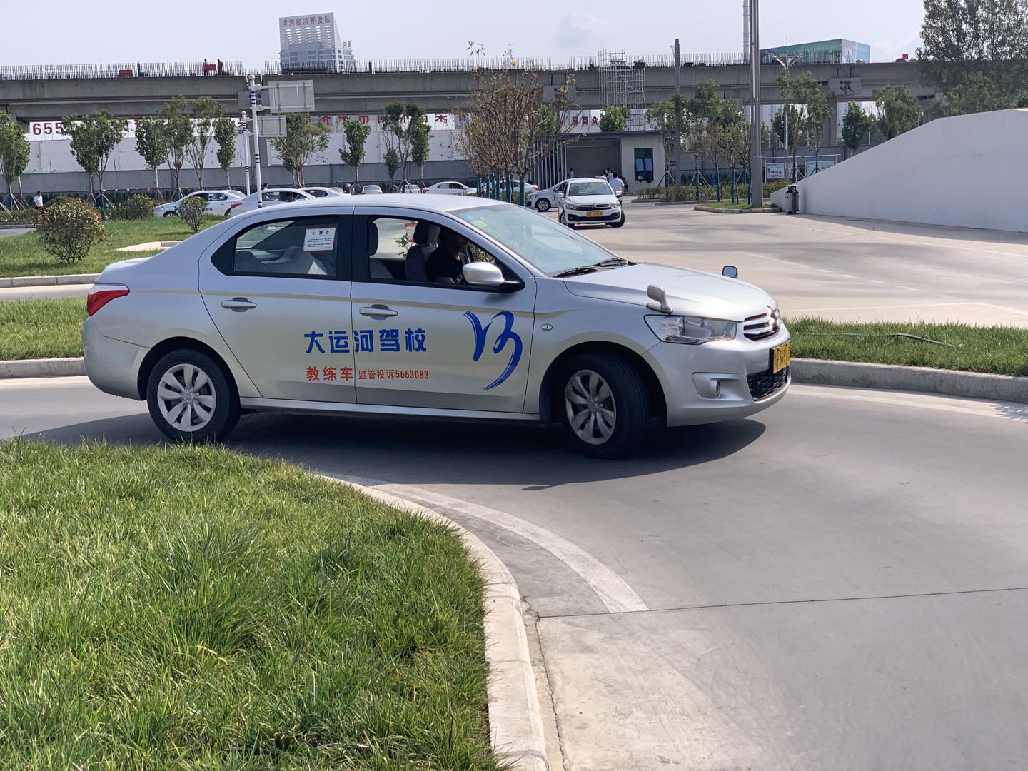【濟寧大運河駕?！肯灿p節(jié)鉅“惠”全城，學車直降千元！(圖3)
